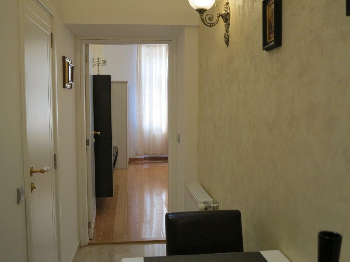 Apartament Small Luxury Kapitol Wiedeń